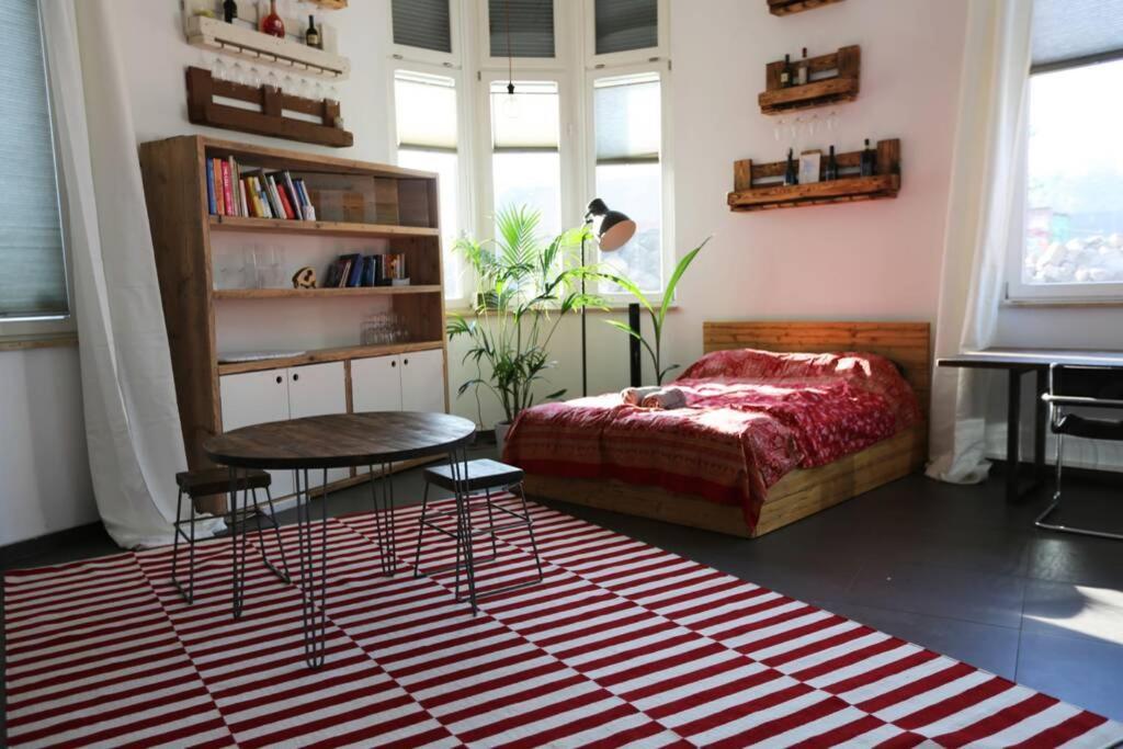 Appartamento Luftiges Upcycling Im Eg - Zentral *